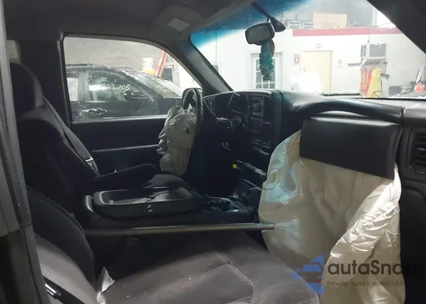 2001 Chevrolet Silverado 2500 Ls from USA, damaged, VIN 1GCGK29U51Z198050